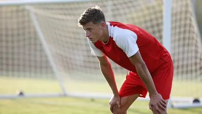 AZ Alkmaar wordt geprezen voor zijn toonaangevende jeugdopleiding, terwijl de club zich voorbereidt op de Europa League...
