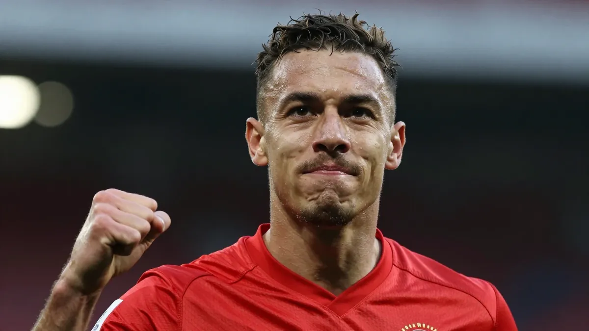 AZ Alkmaar boekte een overtuigende 2-0 zege op Juventus in een voorbereidingswedstrijd, waarbij beide doelpunten in de...