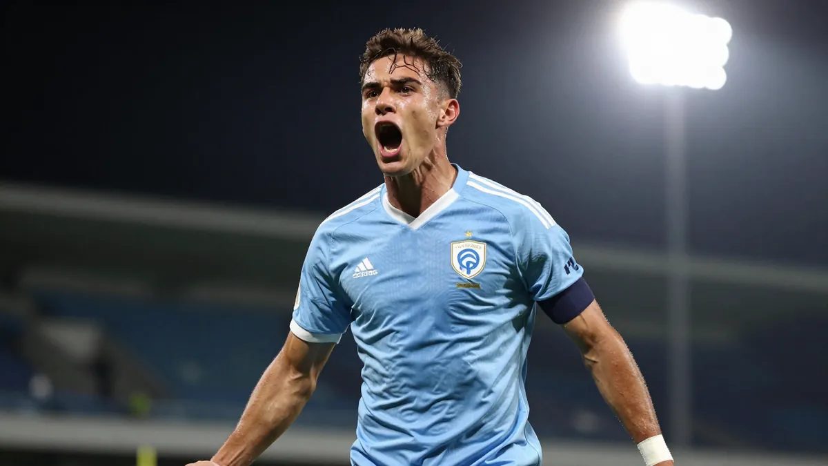 AZ Alkmaar eist 25 miljoen euro voor Troy Parrott na sterke seizoenen