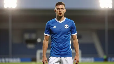 AZ Alkmaar in Transferstorm: Parrott's Toekomst op Houden