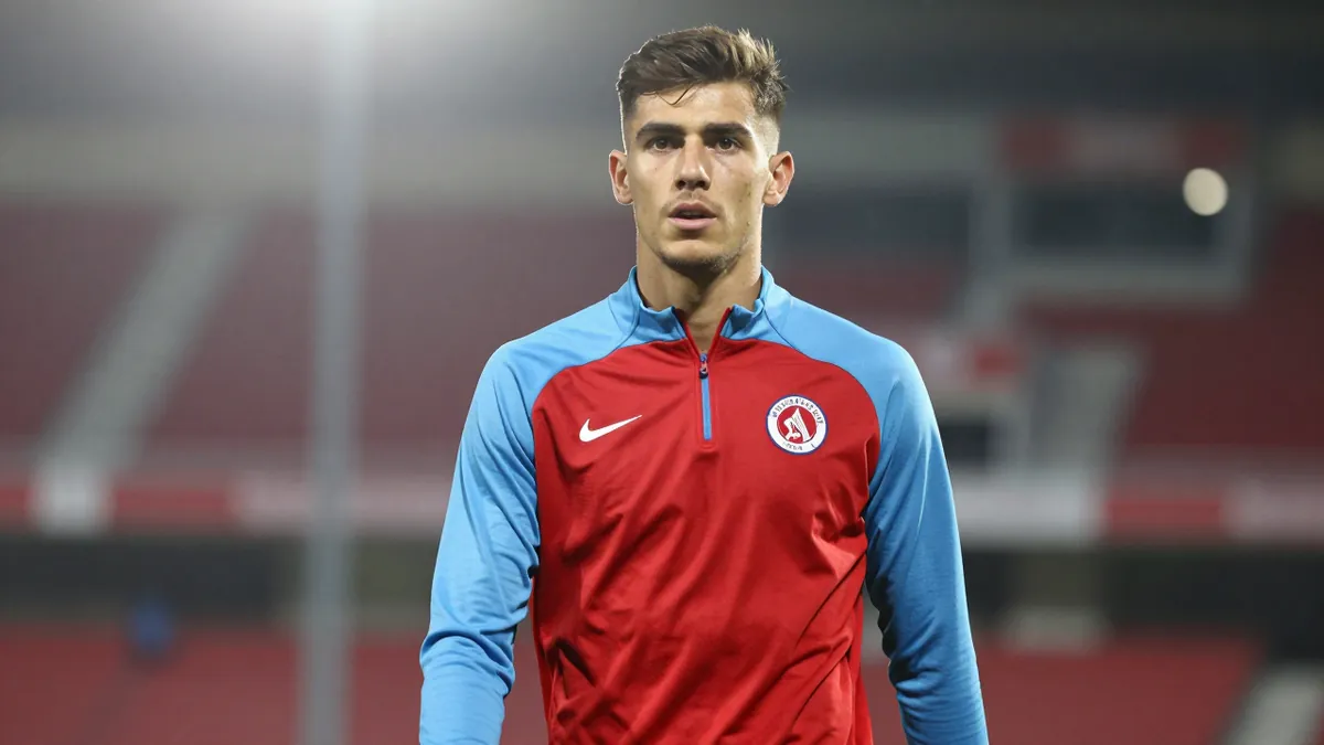 5 European Clubs Make Move For Troy Parrott As AZ Alkmaar Exit Looms