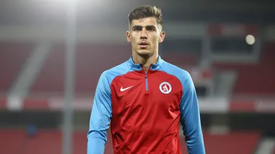 5 European Clubs Make Move For Troy Parrott As AZ Alkmaar Exit Looms