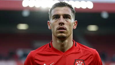 AZ Alkmaar staat perfect aan de leiding in de Eredivisie en kijkt ondanks blessures vol vertrouwen naar de komende...
