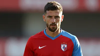 AZ Alkmaar in Eredivisie Standoff